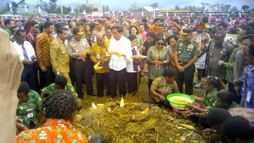 Bahagianya Warga Wamena Papua Bertemu Jokowi
